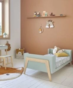 Maisons Du Monde Bureaux Enfant Bureau Et Tabouret Enfant Vert Clair Et Pin -Armoires enfant Soldes bureau et tabouret enfant vert clair et pin 1000 16 3 215253 2